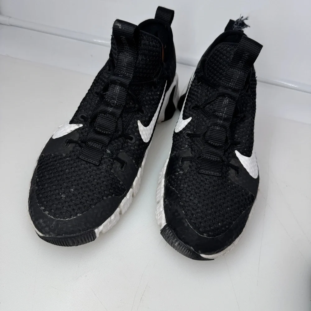 Nike Free Metcon 3 Men 9 Black White Training Shoes Gym Workout CJ0861-010